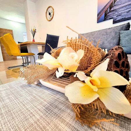 Julia Appartement Biograd Na Moru Buitenkant foto