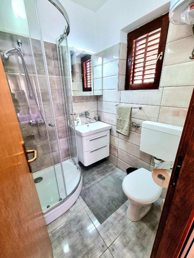 Julia Appartement Biograd Na Moru Buitenkant foto